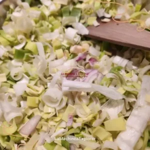 feuilleté de saumon et fondue de poireaux, sauce crémeuse (4)