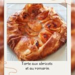 Abricots en verrines blanches sur lit de spéculoos